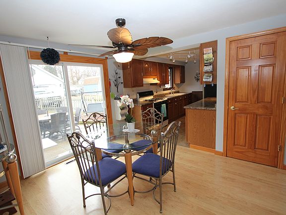 5th image of 35197 N Hilldale Dr