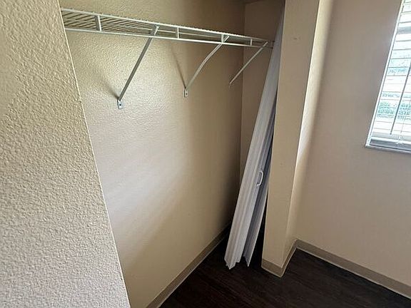 4th image of 3001 Country Ln #14