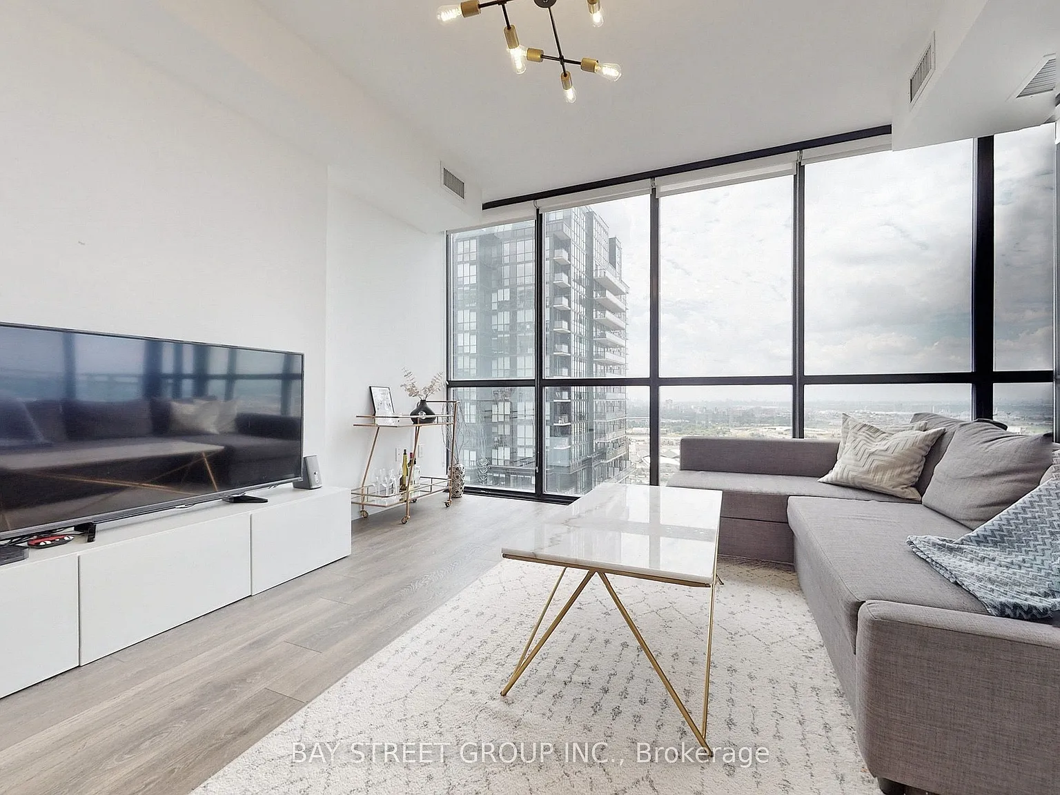 2 bed, $2,650 — Photo 3