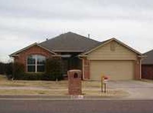 2413 Broadwell Oaks Dr, Norman, OK 73071