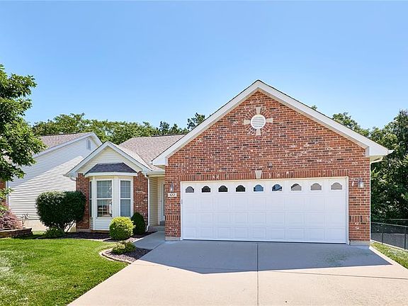 2nd image of 122 Westgate Dr