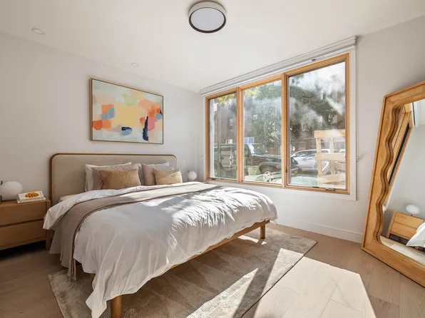 636 Lorimer Street image 10 of 17