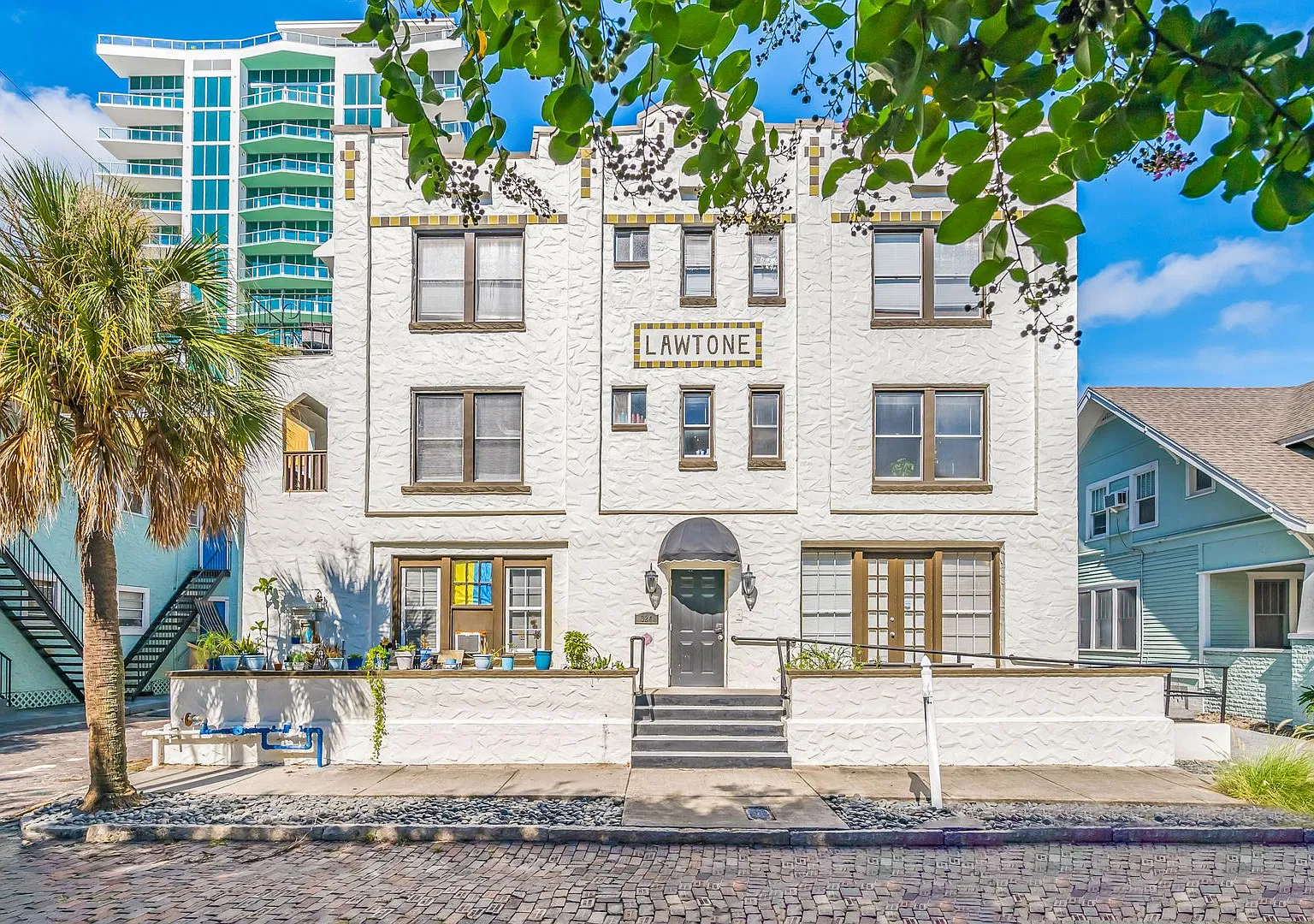 Lawtone Flats — Photo 1