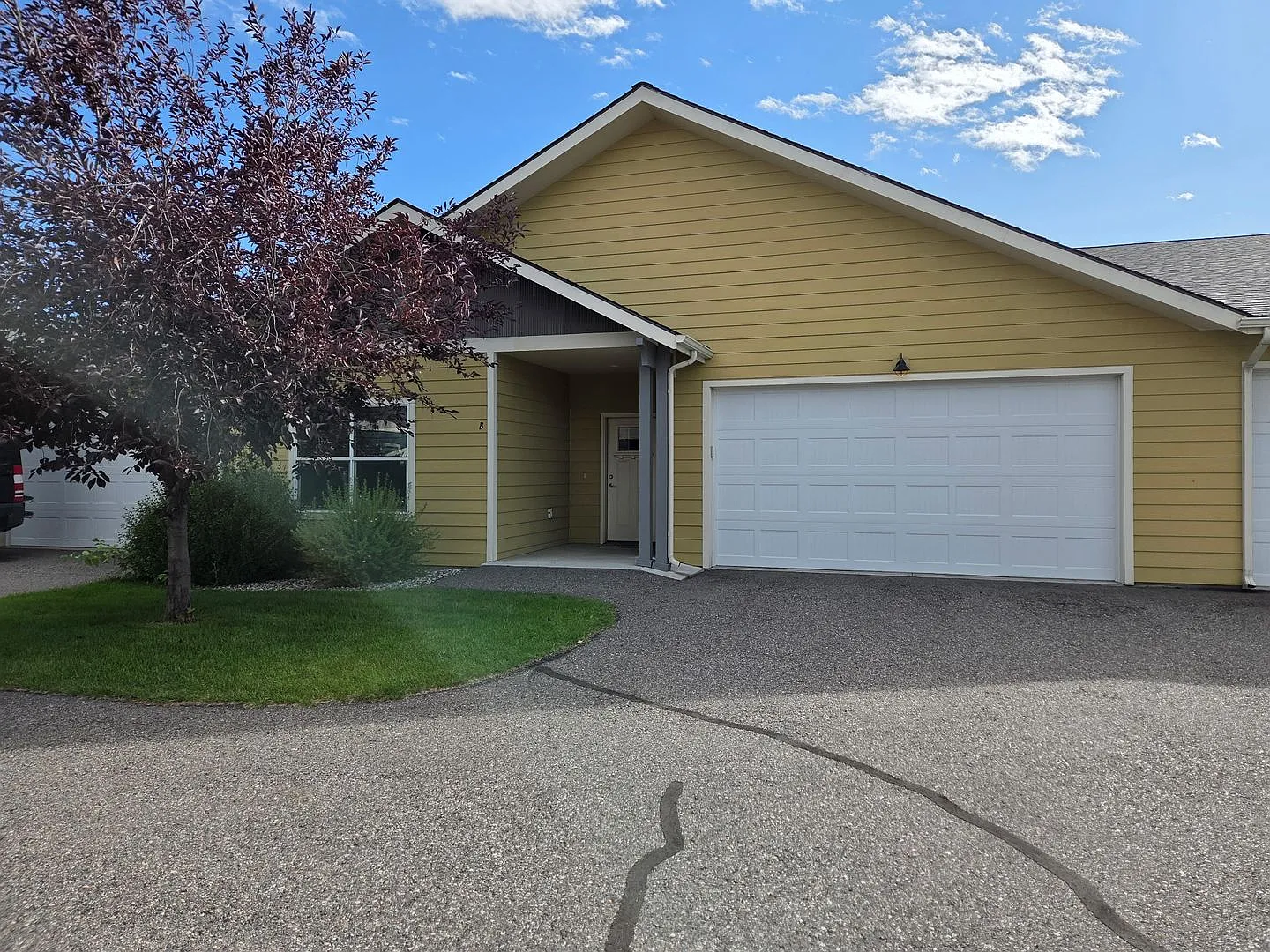 3 Bed 2 Bath with double attached garage in Four Corners — Photo 1
