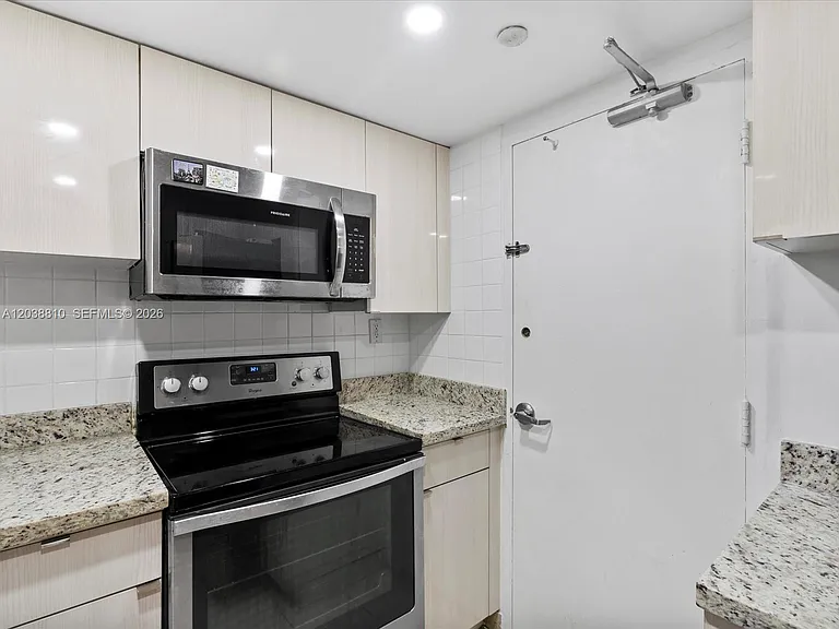 1200 West Ave #823 — Photo 11