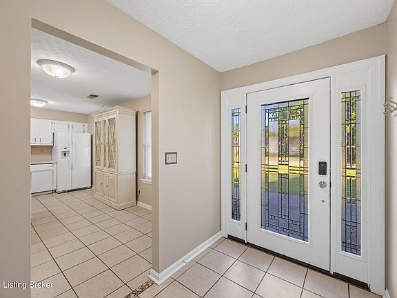 3rd image of 3708 Bartlett Ct