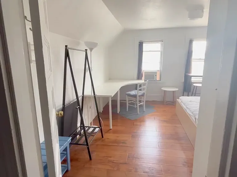4 Falkland St #2 — Photo 19
