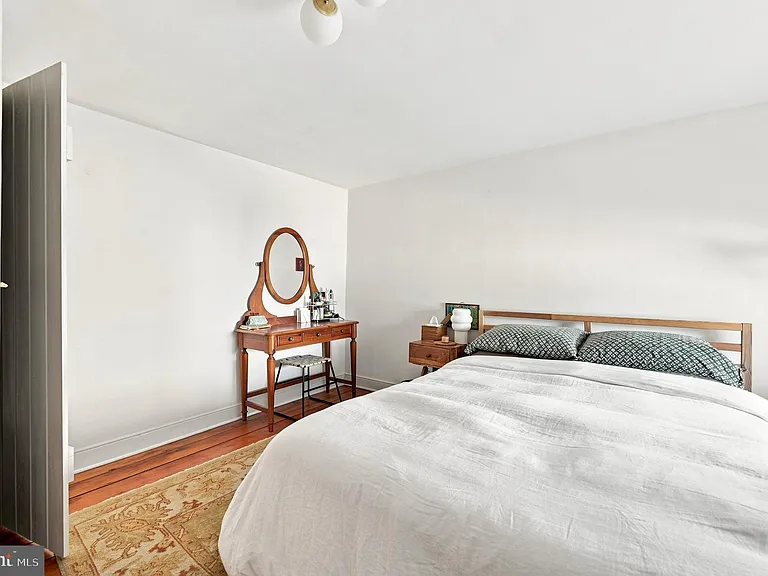 124 Grape St — Photo 18
