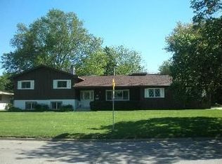 201 Thomas Dr, Marshalltown, IA 50158