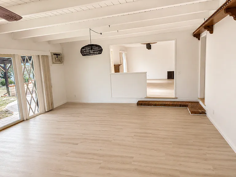 12671 Jerome Ln — Photo 7