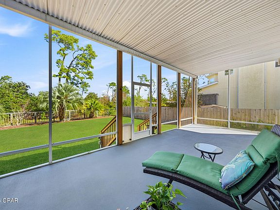 4th image of 2527 Pelican Bay Dr