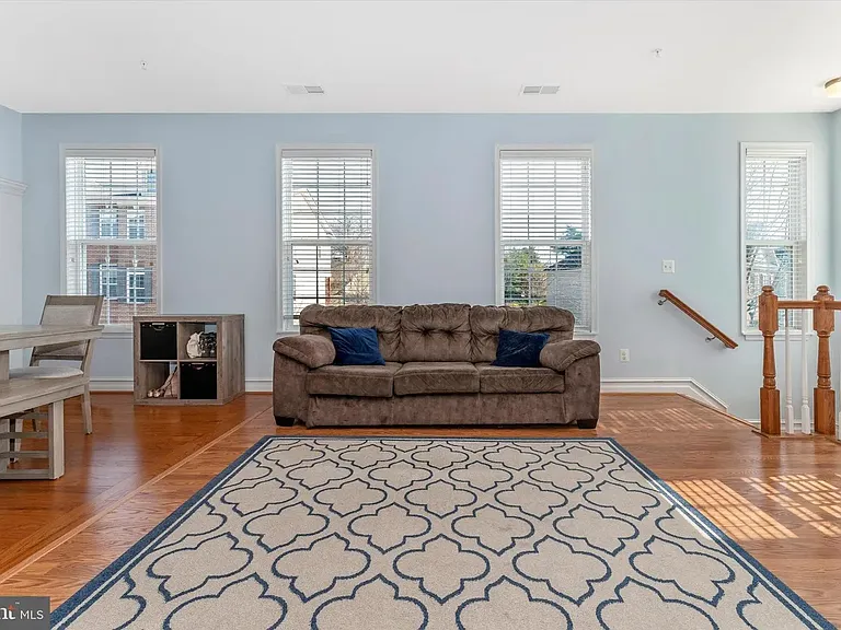 23200 Shaws Tavern Ct — Photo 8