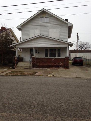 1st image of 525 3rd St