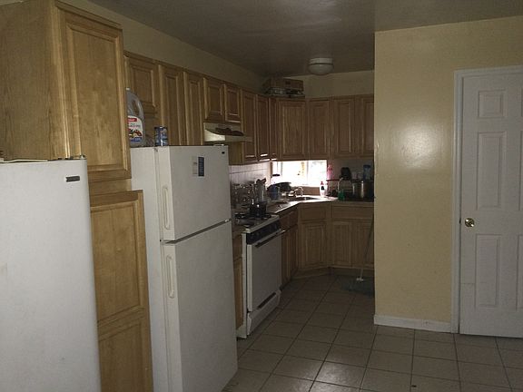 3rd image of 33 S 12th St #33 1/2