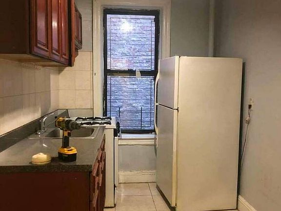 2nd image of 225 Foster Ave APT B5