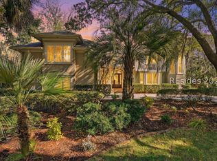 8 Queens Way, Hilton Head Island, SC 29928