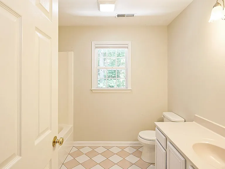 100 Fir Tree Ln — Photo 11