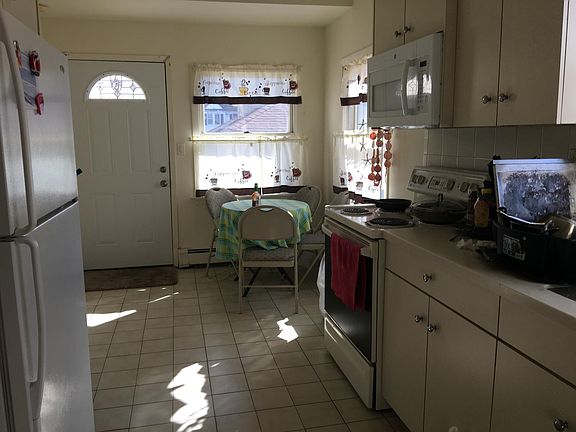 4th image of 88 Roosevelt Pl