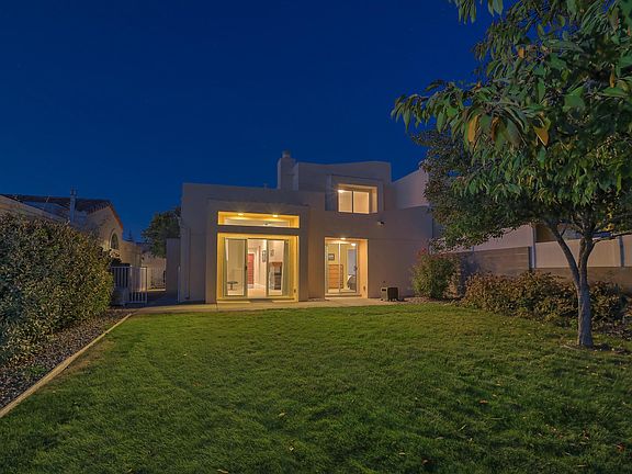 3rd image of 11216 Malaguena Ln NE