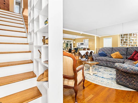 5th image of 1304 Heritage Pl