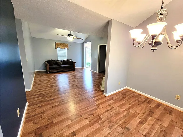 3248 Meadow Walk Ln — Photo 5