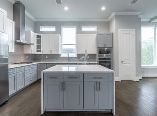 1553 W 22nd St, Houston, TX 77008