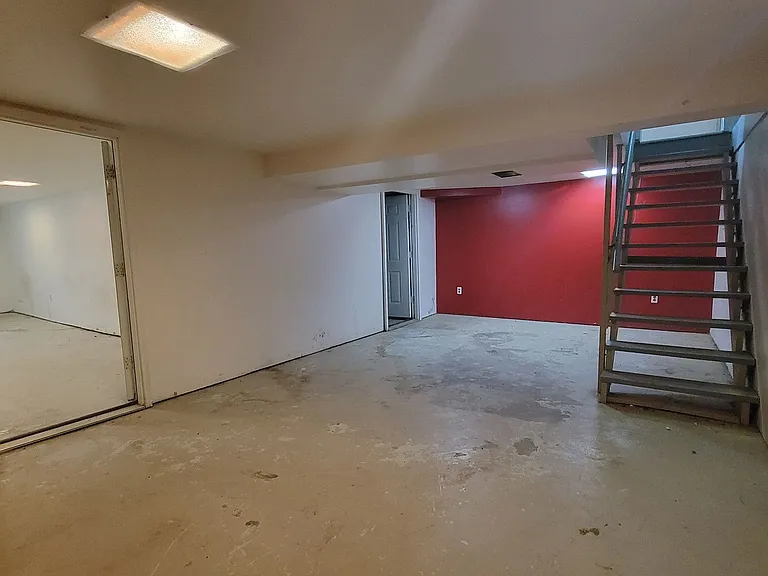 800 Laredo Ave — Photo 13