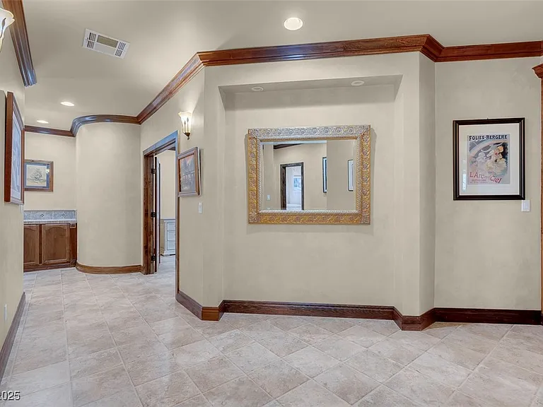 264 Crestview Dr — Photo 44