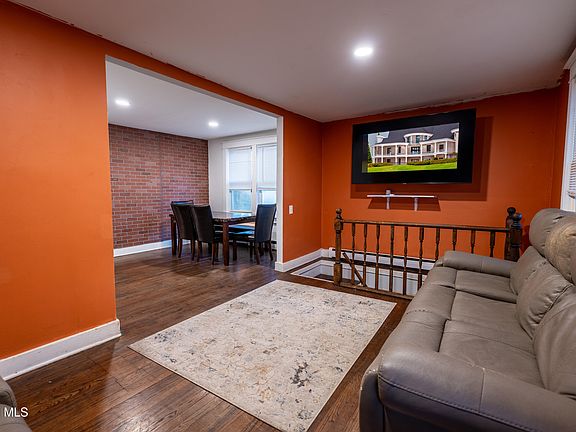 4th image of 29 Undine Street