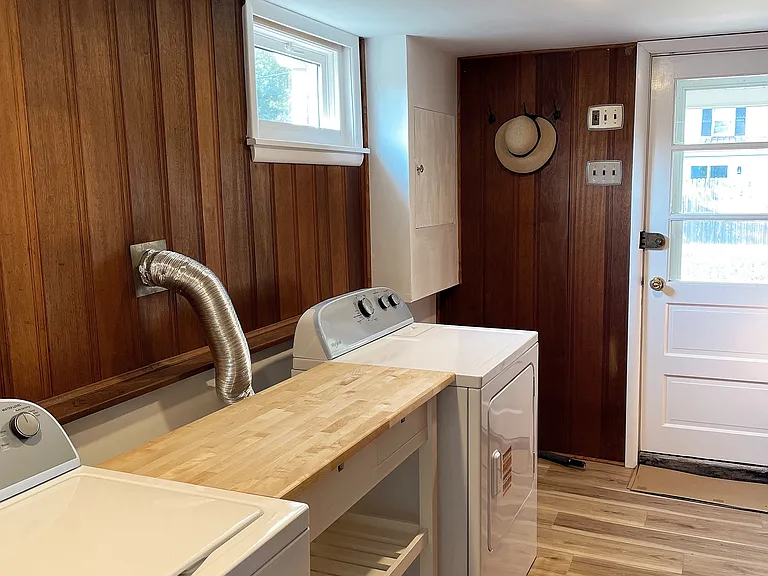 1401 E Mermaid Ln — Photo 6