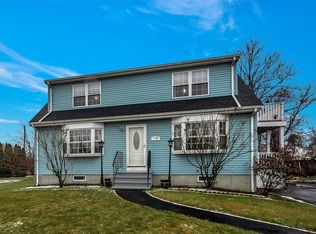 445 Old Connecticut Path, Framingham, MA 01701