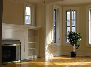 322 Washington Blvd APT 3H, Oak Park, IL 60302