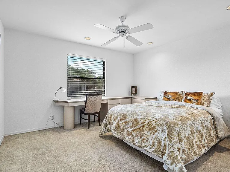 17099 Ryton Ln — Photo 22