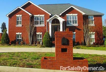1st image of 601 Sherman Dr