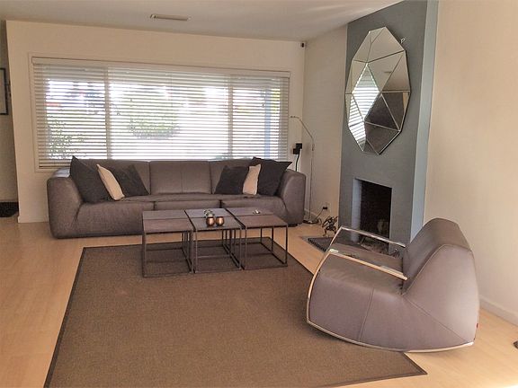 3rd image of 1065 Lupin Way