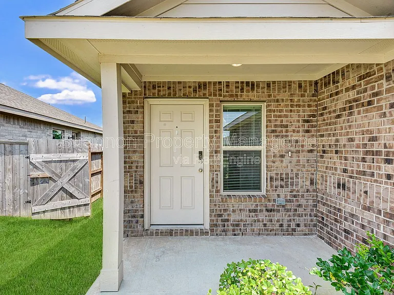 26735 Wilderye Cove Ln — Photo 2