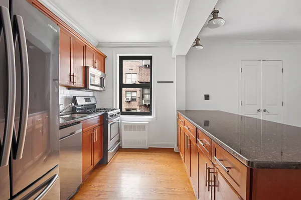 Rented by Bohemia Realty Group | media 18