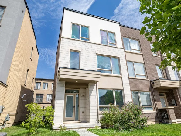 3141 Ernest Appelbe Blvd, Oakville, ON L6H 0N8