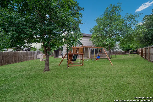 16526 Amberly Ct — Photo 24