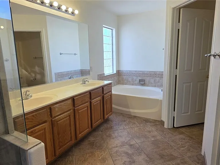 10509 Horseshoe Falls Ct — Photo 17