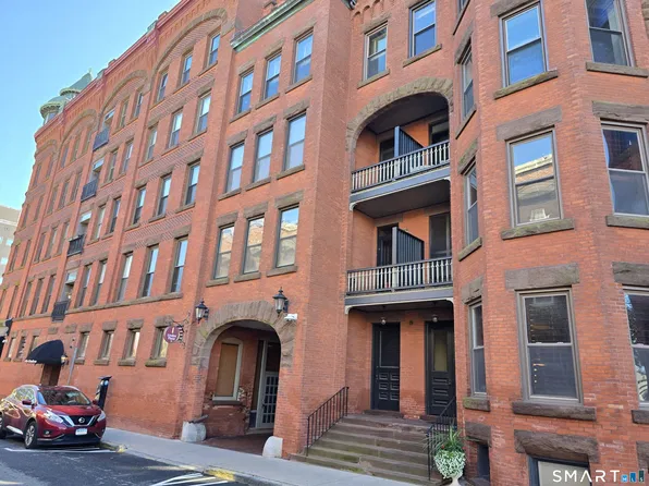 1 Linden Pl APT 407, Hartford, CT 06106