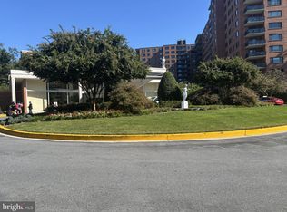 4201 Cathedral Ave NW APT 818E, Washington, DC 20016