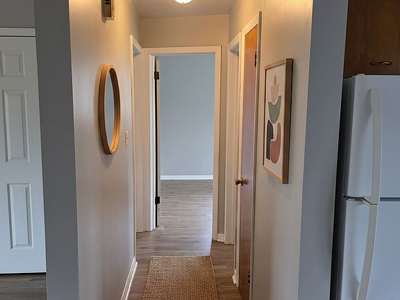 3rd image of 505 Zahn Dr