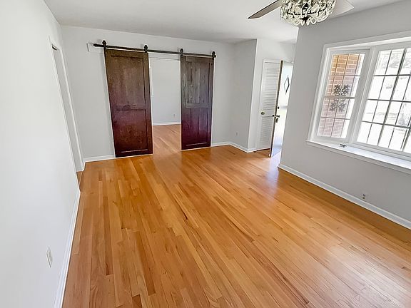 3rd image of 2627 Fisk Rd
