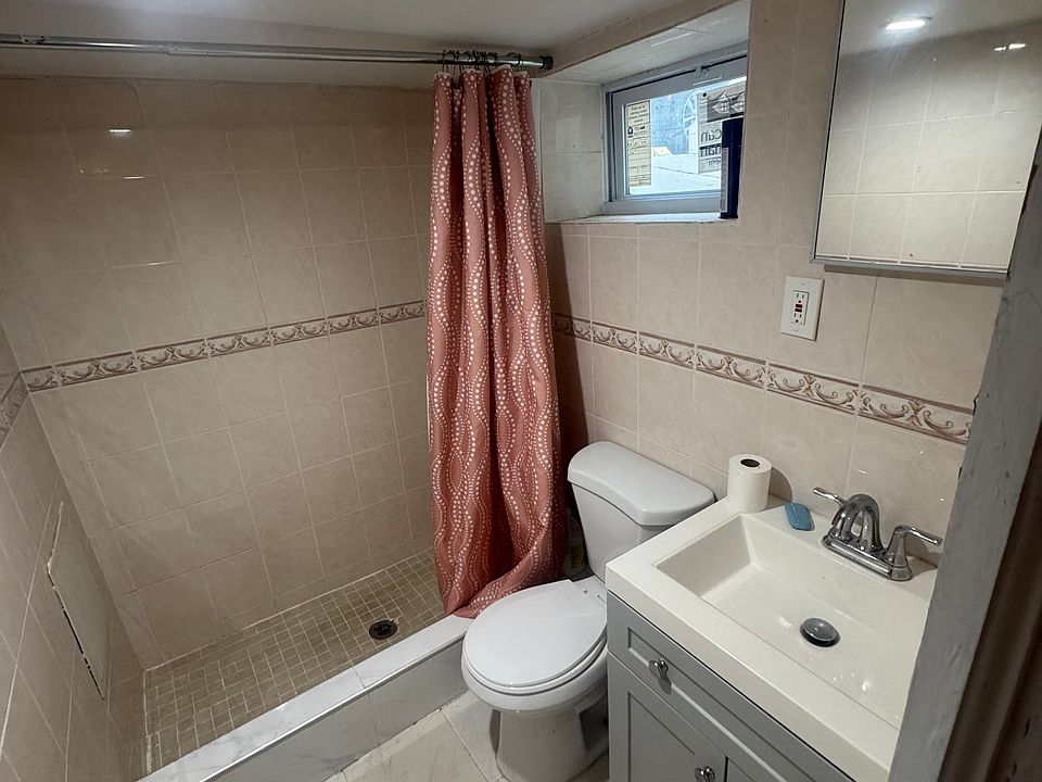 1st image of 11430 158th St #1