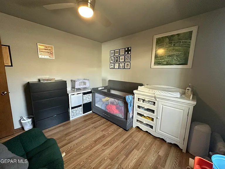 504 E University Ave — Photo 16