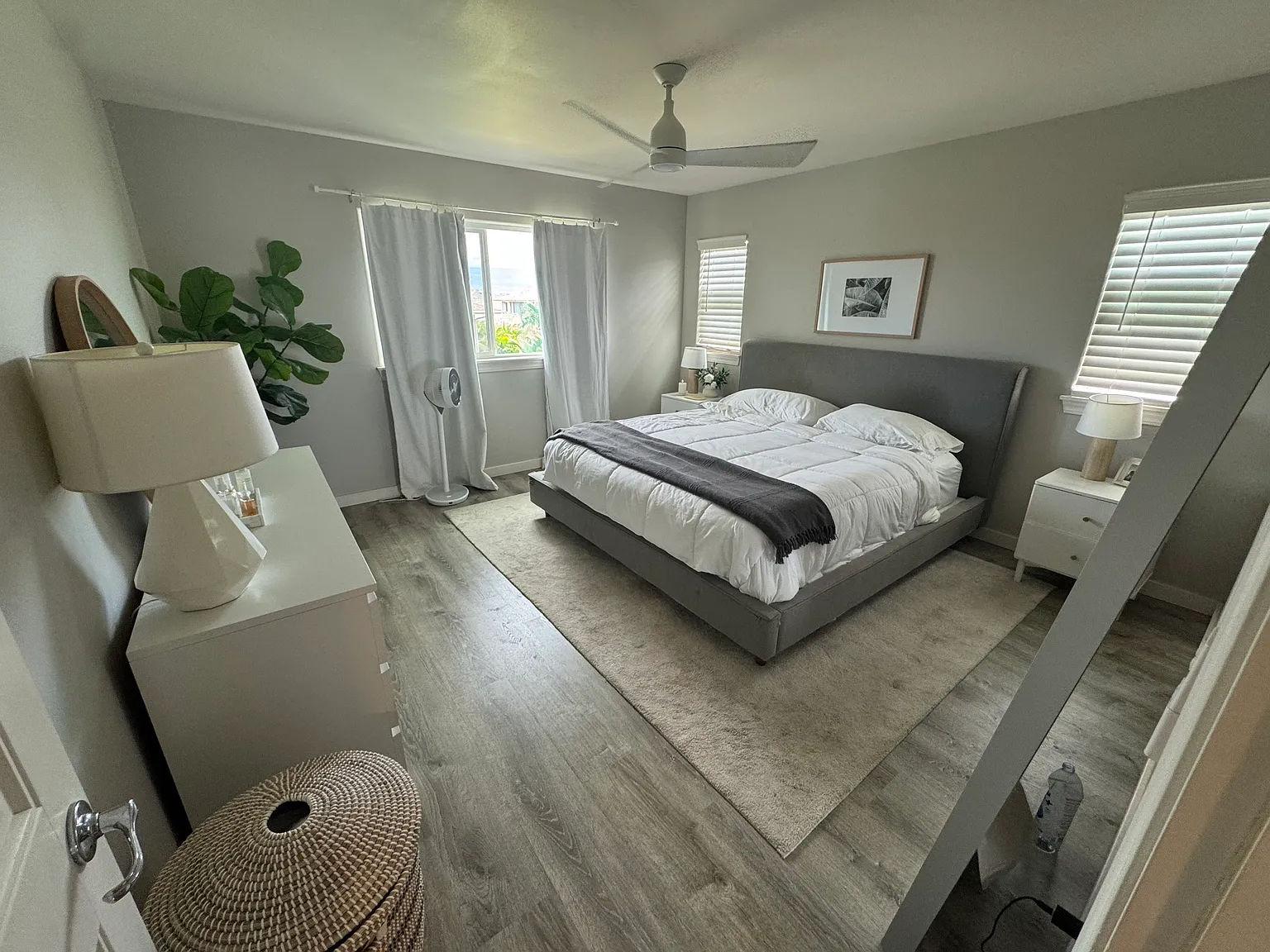 3 bed, 2.5 bath, 1361 sqft, $4,300 — Photo 2