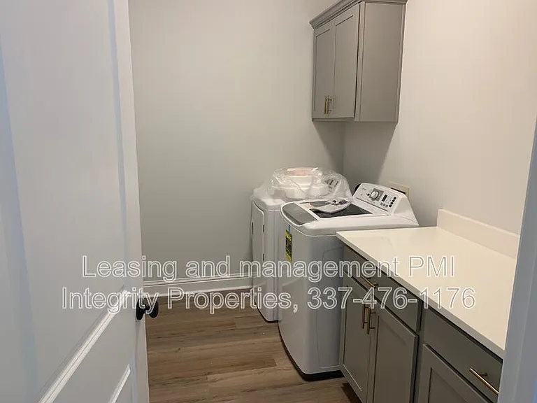 7832 Pisa Dr — Photo 14