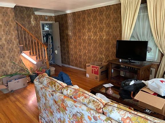 5th image of 90-03 197th St