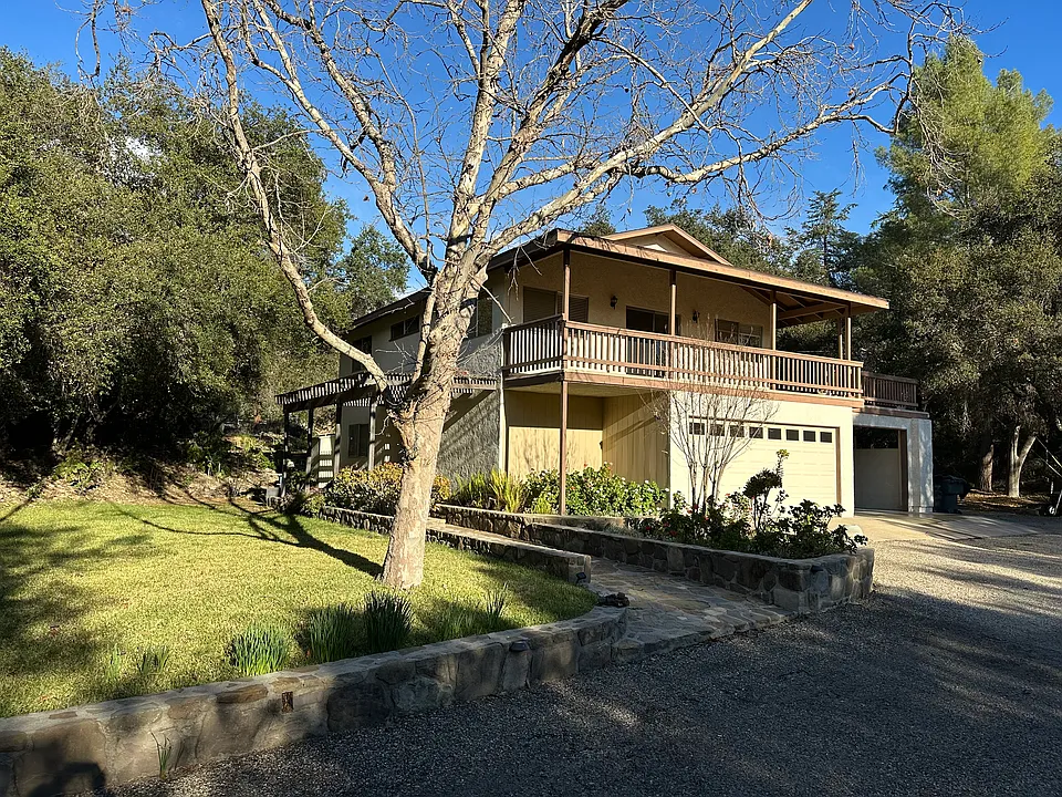 4210 Hendrickson Rd